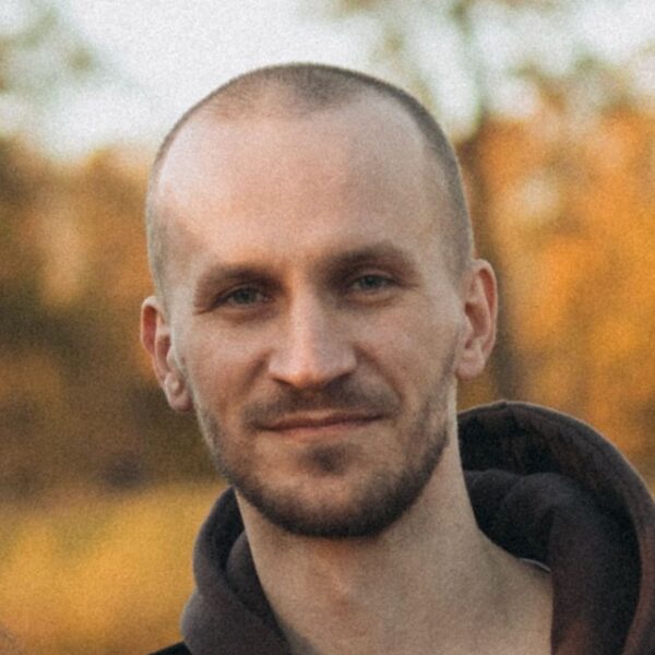 Павел Николаев